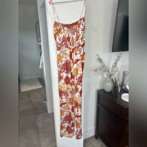 Reformation Frankie Silk Dress - Picture 9 of 9